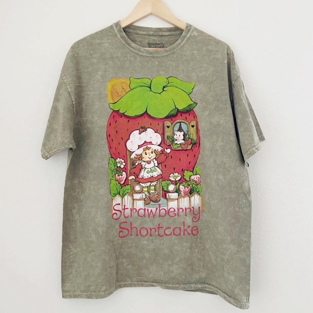 NWOT Strawberry Shortcake Oversized Graphic Tee